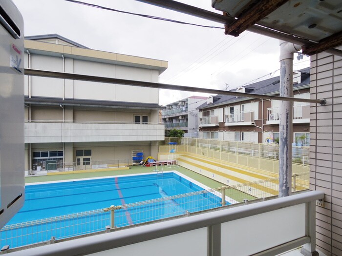 物件内観写真21　(室内からの展望)