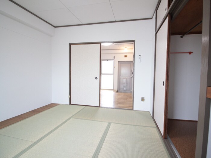 物件内観写真10　(居室)