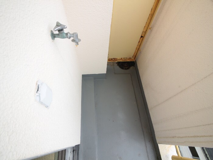 物件内観写真14　(洗濯機置場)