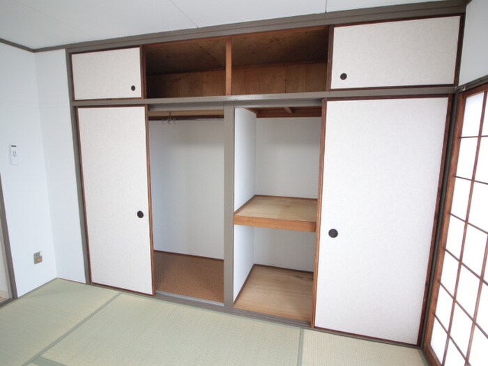 物件内観写真16　(収納)