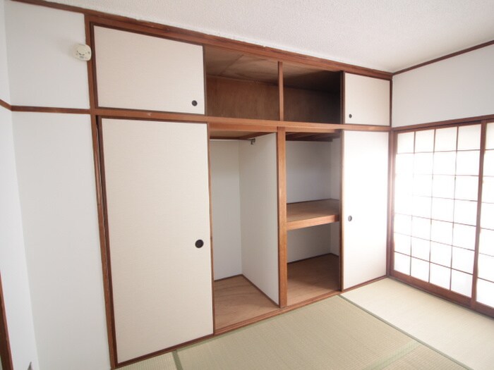 物件内観写真16　(収納)