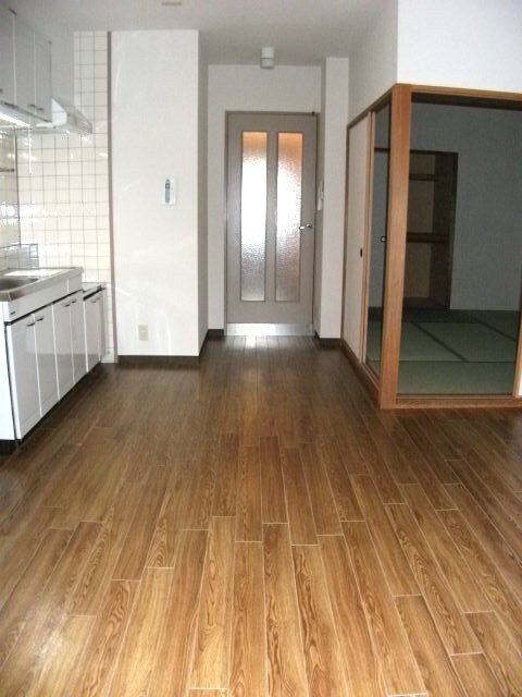 物件内観写真4　(居室)