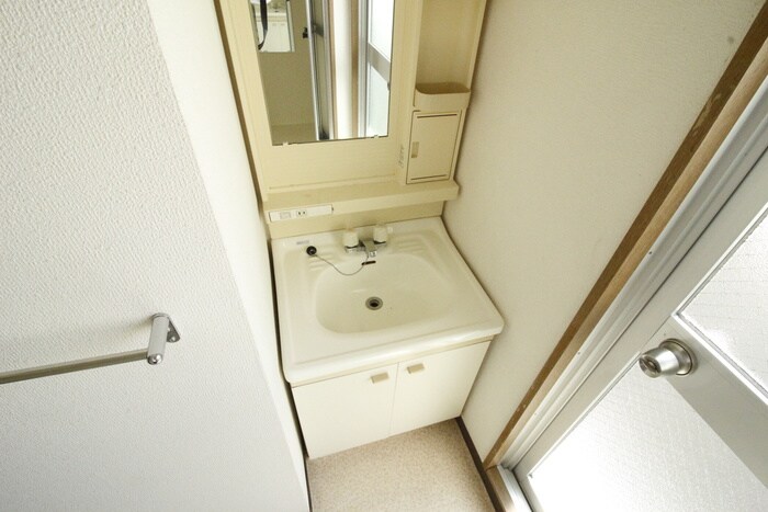 物件内観写真9　(洗面)