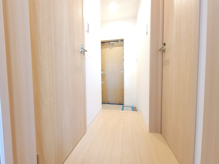 物件内観写真16　(廊下)