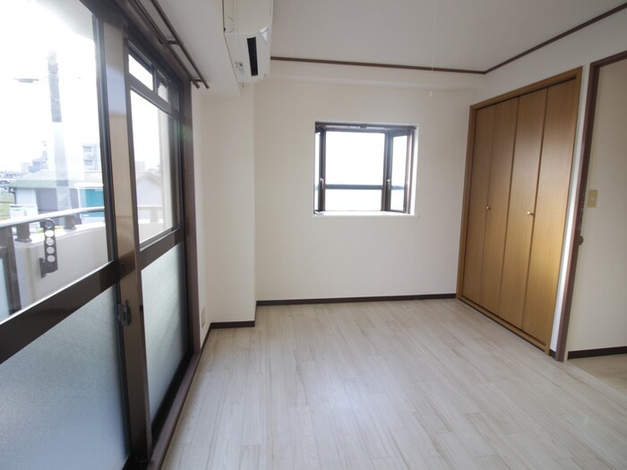 物件内観写真8　(居室)