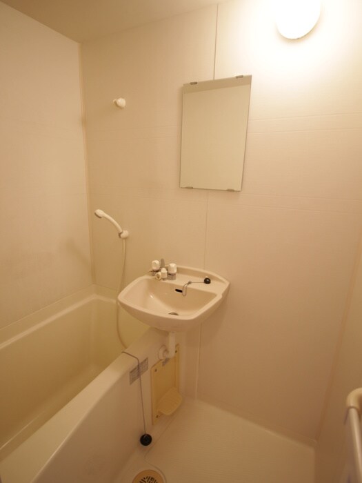 物件内観写真12　(バス／シャワールーム等)