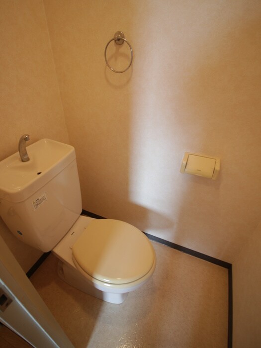 物件内観写真13　(トイレ)