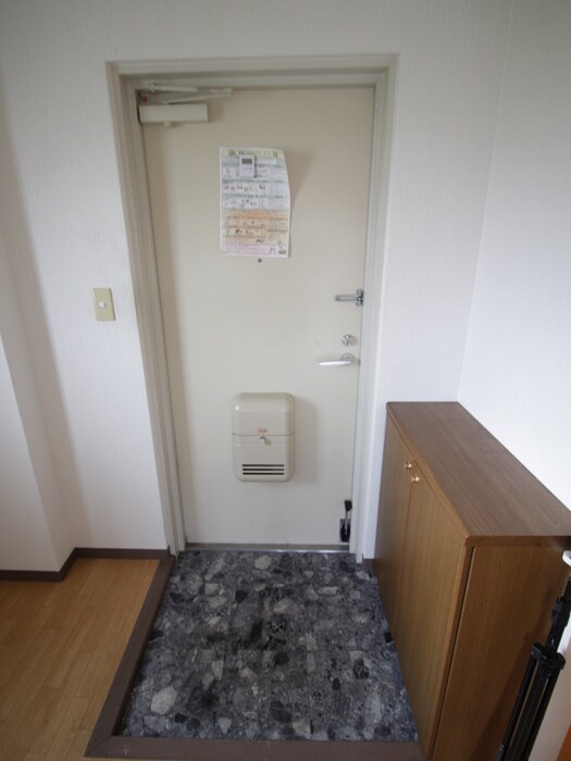 物件内観写真15　(玄関)