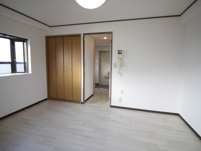 物件内観写真21　(居室)