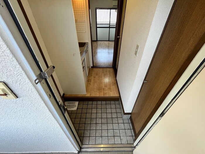 物件内観写真19　(玄関)