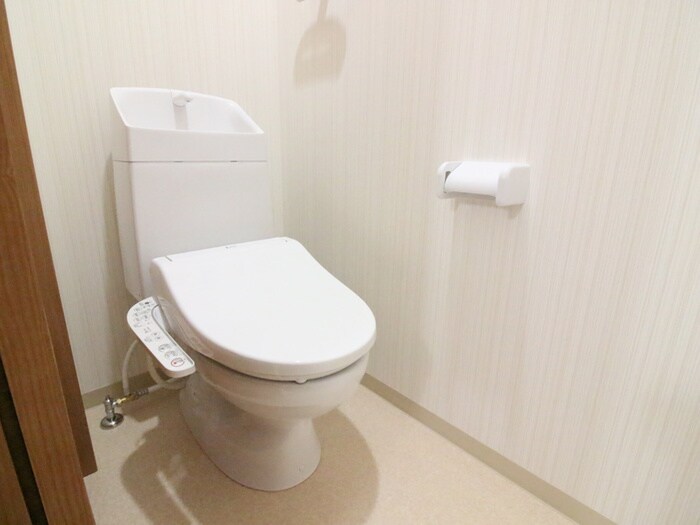 物件内観写真3　(トイレ)