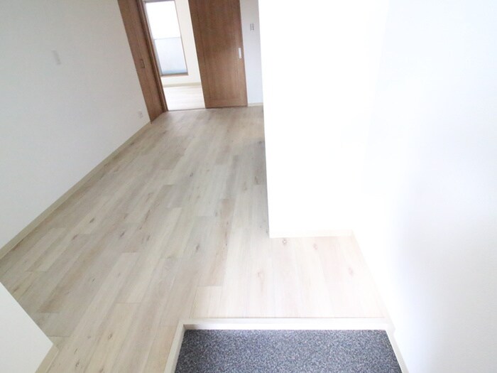 物件内観写真14　(玄関)