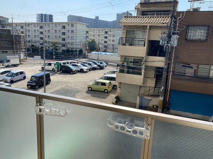 物件内観写真14　(室内からの展望)