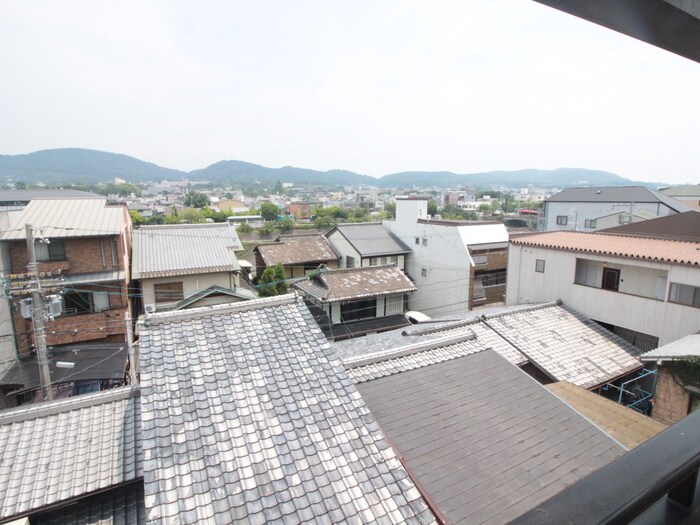 物件内観写真13　(室内からの展望)