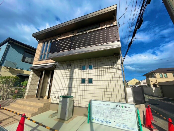 物件外観写真2　(建築中)