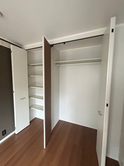 物件内観写真12　(収納)