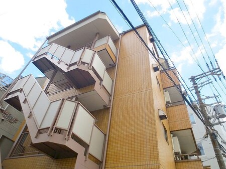 レンタルハイツ城都外観写真