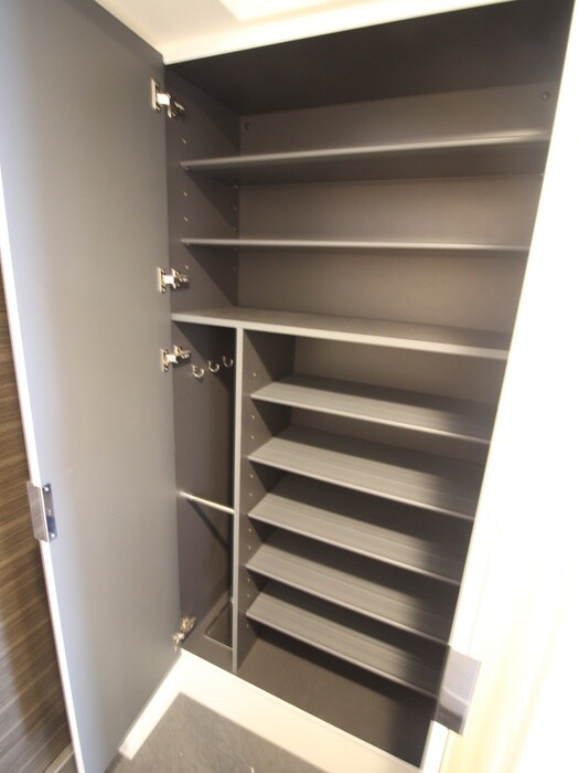 物件内観写真14　(靴箱)