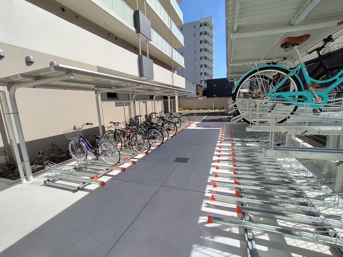 物件外観写真3　(駐輪場)