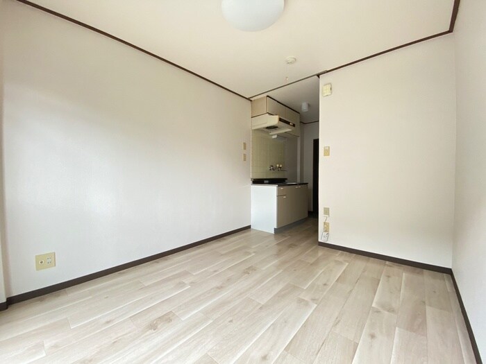 物件内観写真16　(居室)