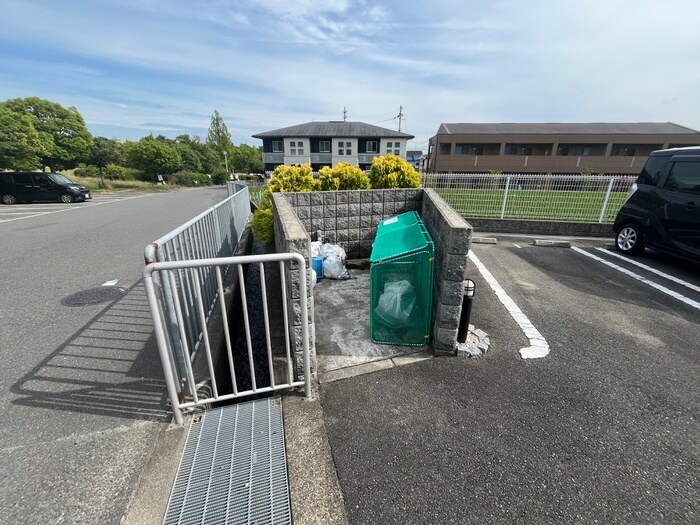 物件外観写真6　(建物設備)