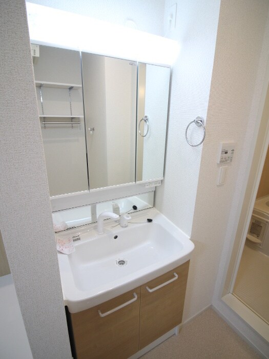 物件内観写真10　(洗面)