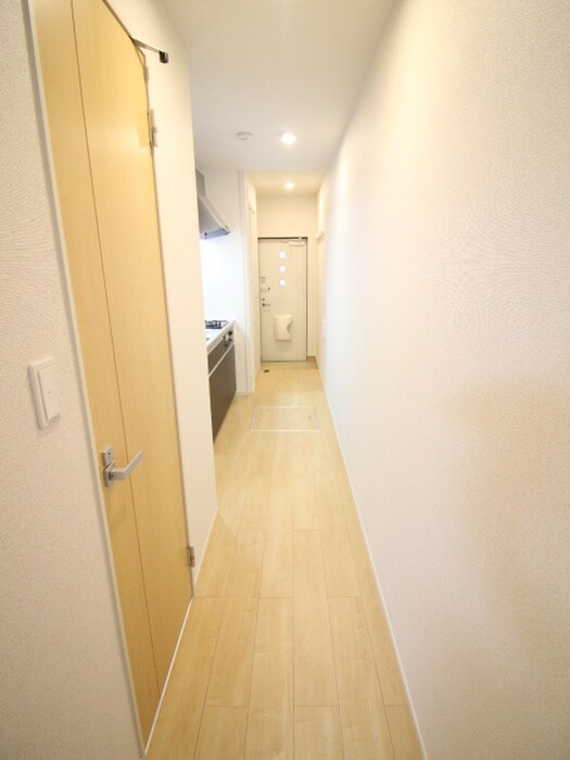 物件内観写真18　(廊下)