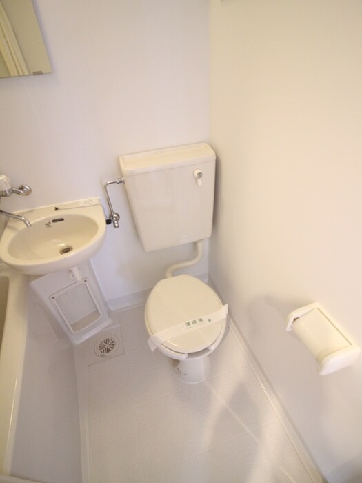 物件内観写真15　(トイレ)