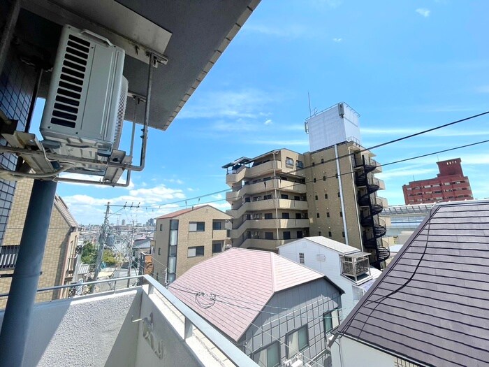 物件内観写真16　(室内からの展望)