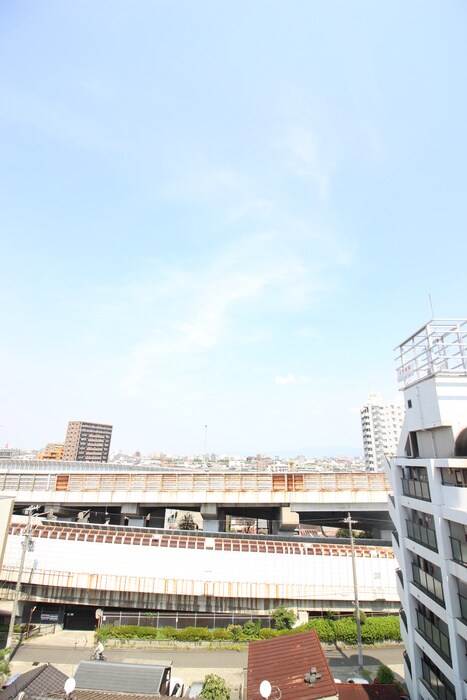 物件内観写真22　(室内からの展望)