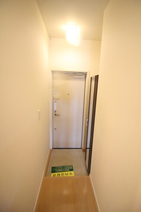 物件内観写真14　(玄関)