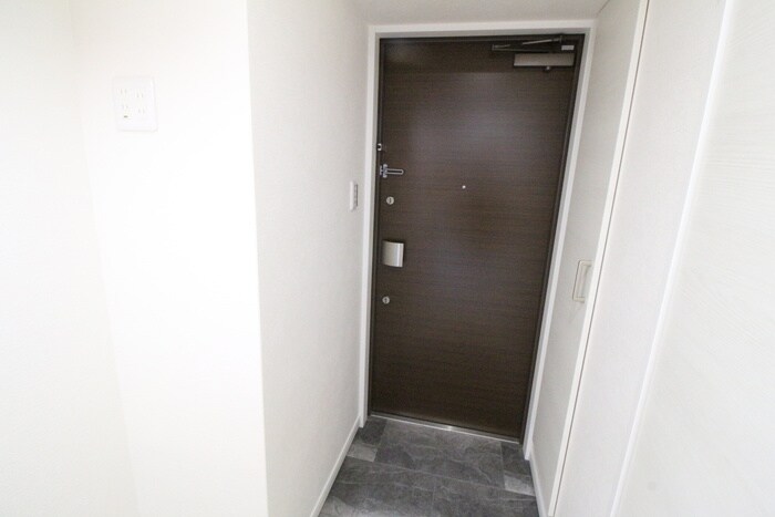 物件内観写真6　(玄関)