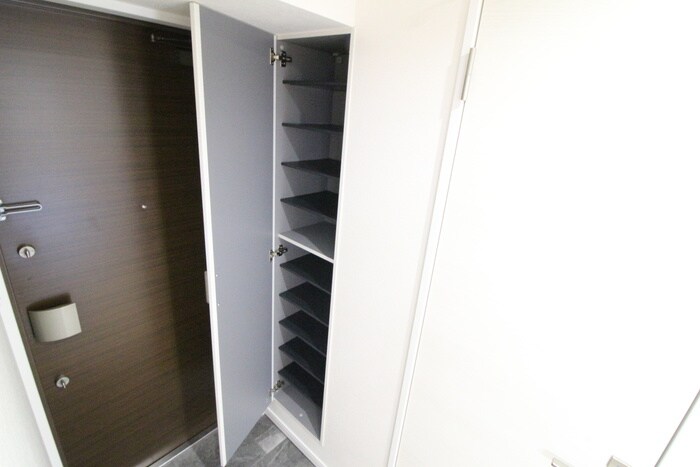 物件内観写真7　(靴箱)