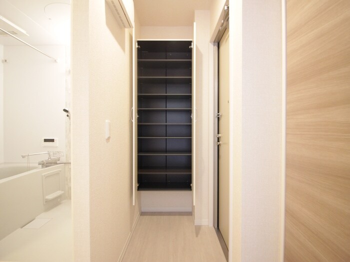 物件内観写真10　(靴箱)