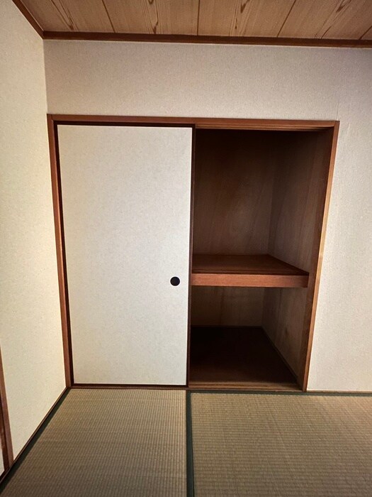 物件内観写真12　(収納)