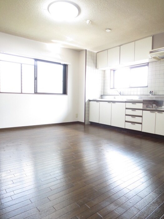 物件内観写真8　(居室)