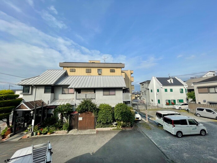 物件内観写真22　(室内からの展望)