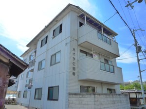 ハイツ仁和寺外観写真