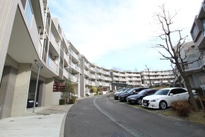 ﾛｰﾚﾙｽｸｴｱ豊中緑丘２番館（304）外観写真