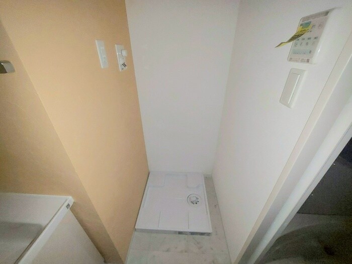 物件内観写真17　(洗濯機置場)