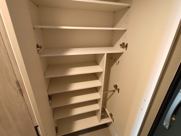 物件内観写真16　(靴箱)