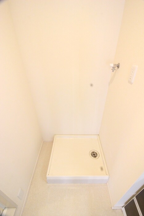 物件内観写真17　(洗濯機置場)