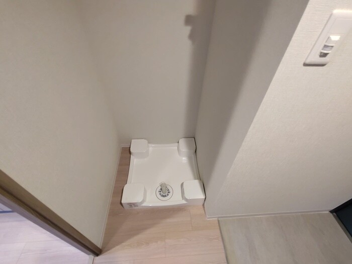 物件内観写真17　(洗濯機置場)