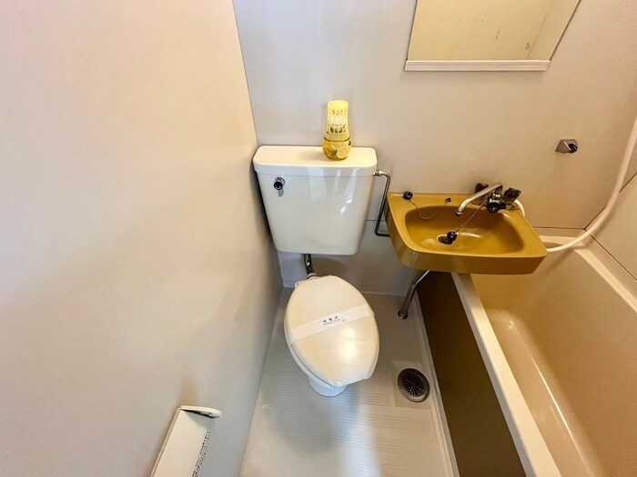 物件内観写真14　(トイレ)