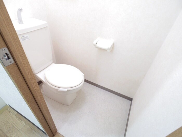 物件内観写真16　(トイレ)