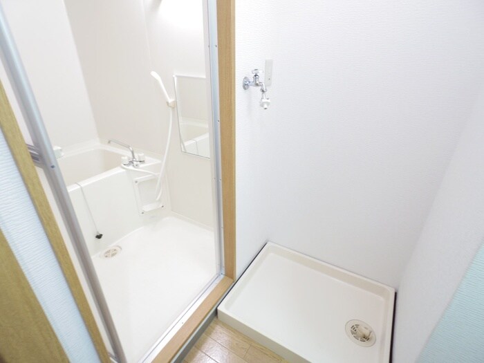 物件内観写真17　(洗濯機置場)