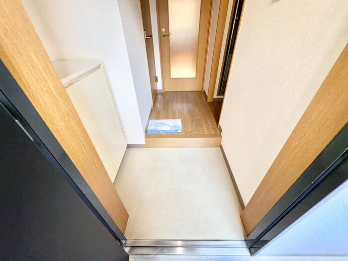 物件内観写真18　(玄関)