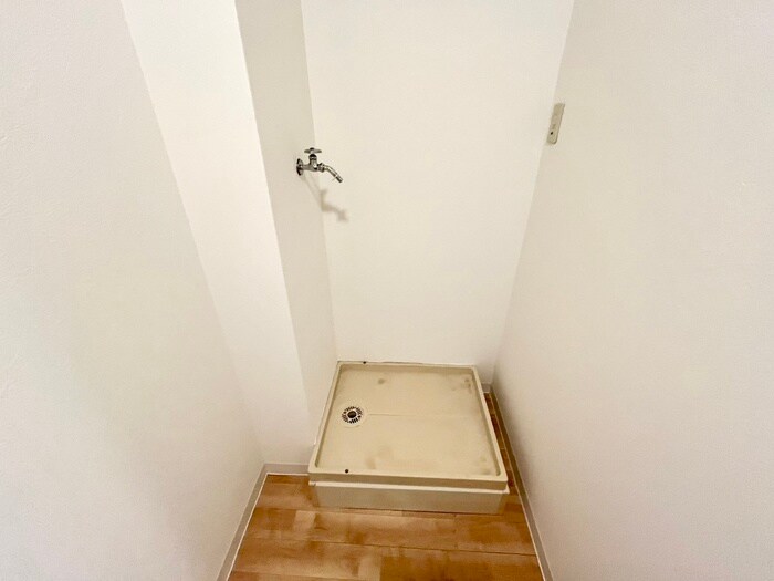 物件内観写真17　(洗濯機置場)