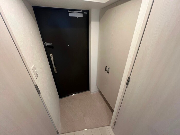 物件内観写真16　(玄関)