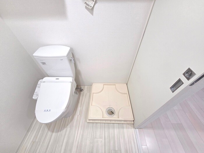 物件内観写真10　(洗濯機置場)